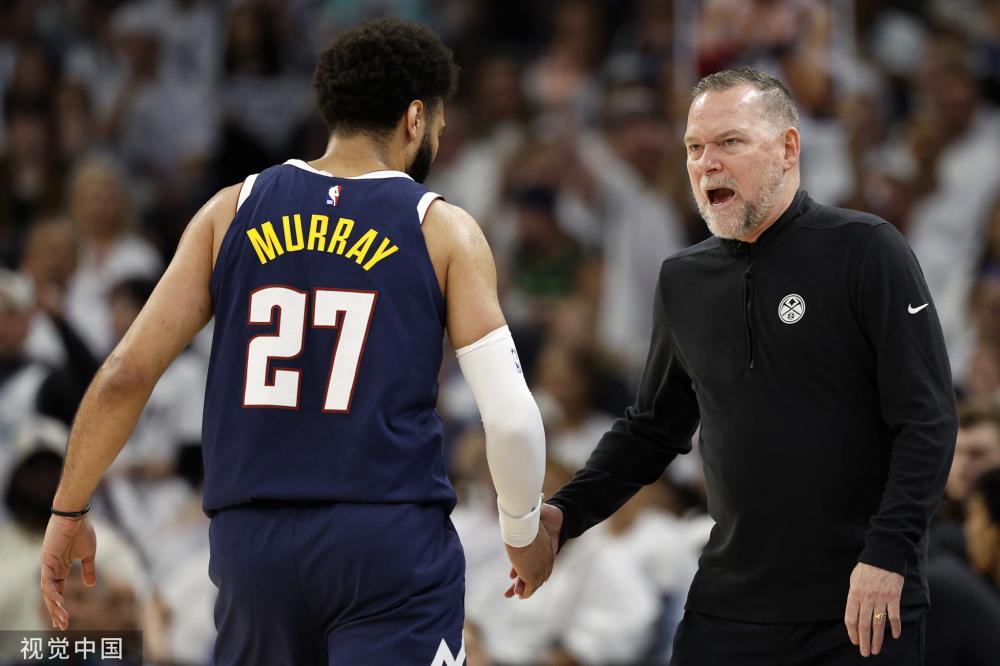 国家队的首 国家队的首