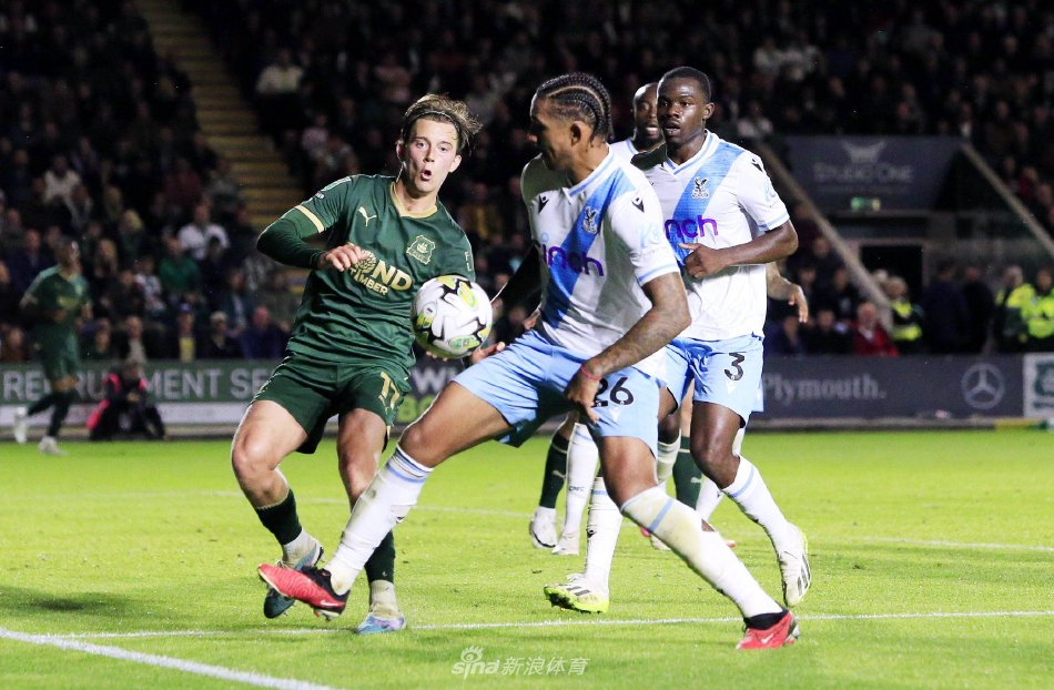 赛场上发光 赛场上发光